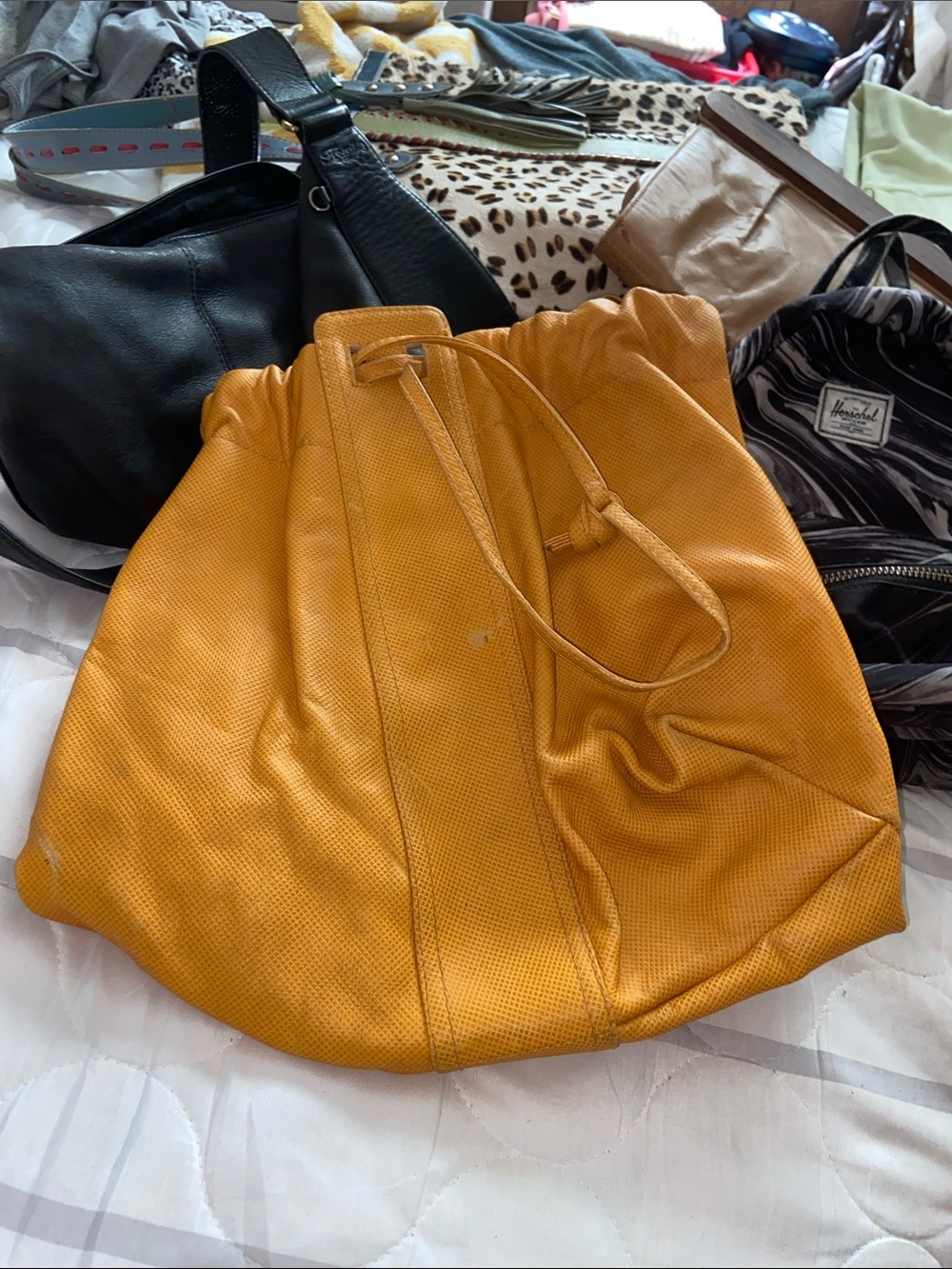 VTG BOTTEGA VENETA MARCO POLO BAG Drawstring Bucket Mustard Yellow LEATHER